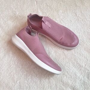 Koolaburra by Ugg Yosha woven sneakers